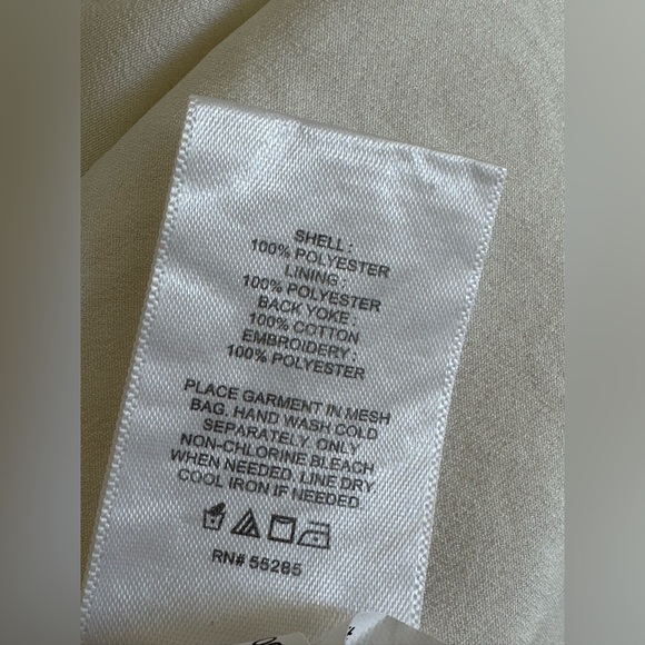 Express Cream Eyelet Collared Blouse - Picture 9 of 9